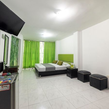 Hotel Paradise Lleras Medellin Ngoại thất bức ảnh