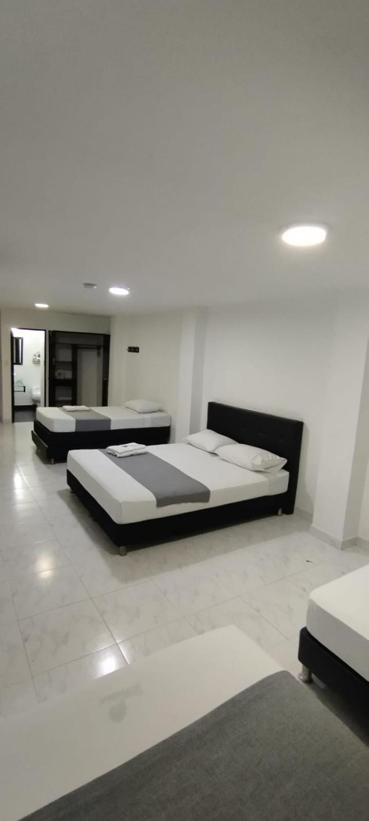 Hotel Paradise Lleras Medellin Ngoại thất bức ảnh