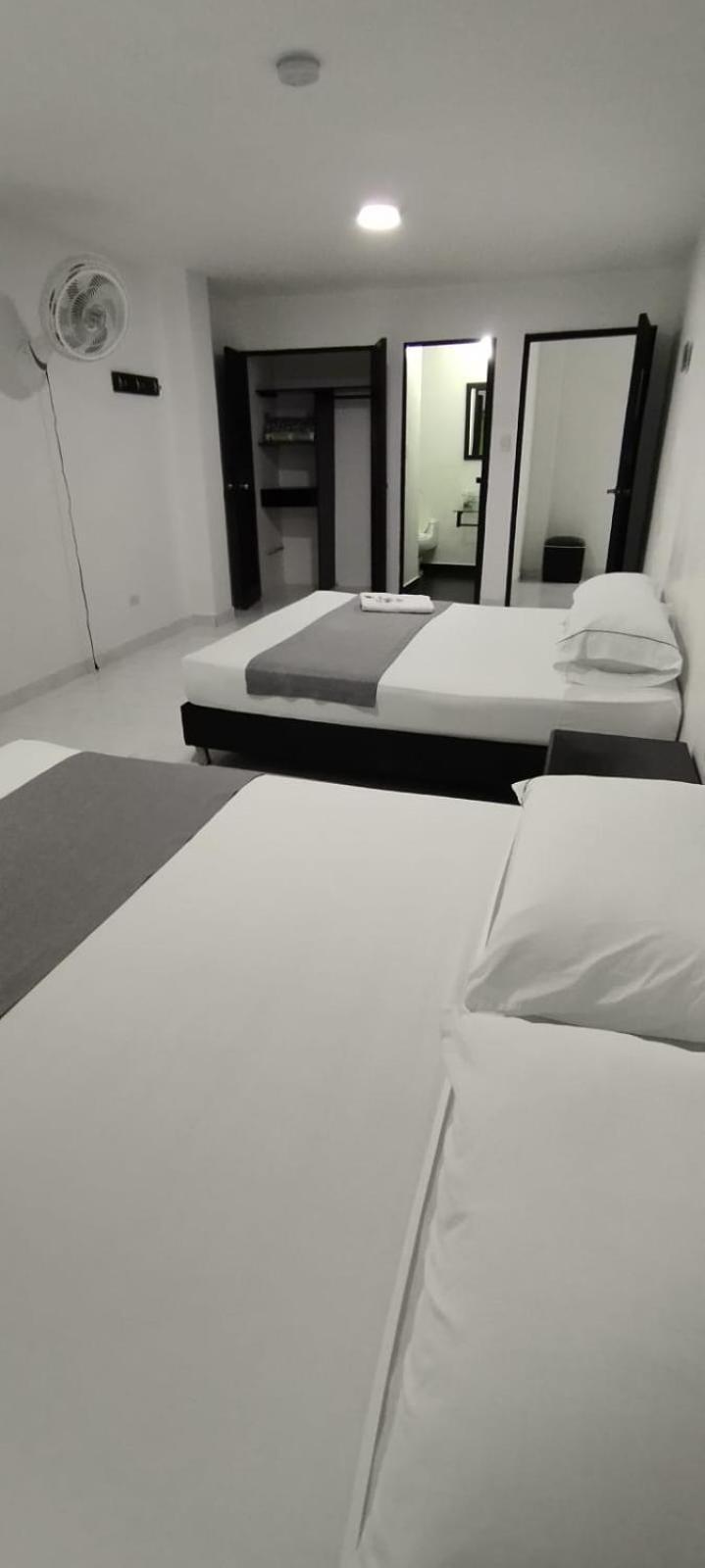 Hotel Paradise Lleras Medellin Ngoại thất bức ảnh